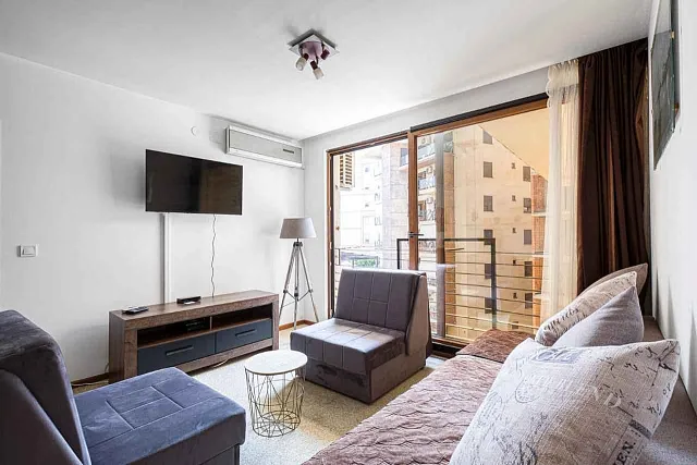 One-bedroom apartment in central Budva, 40 m² — photo 7